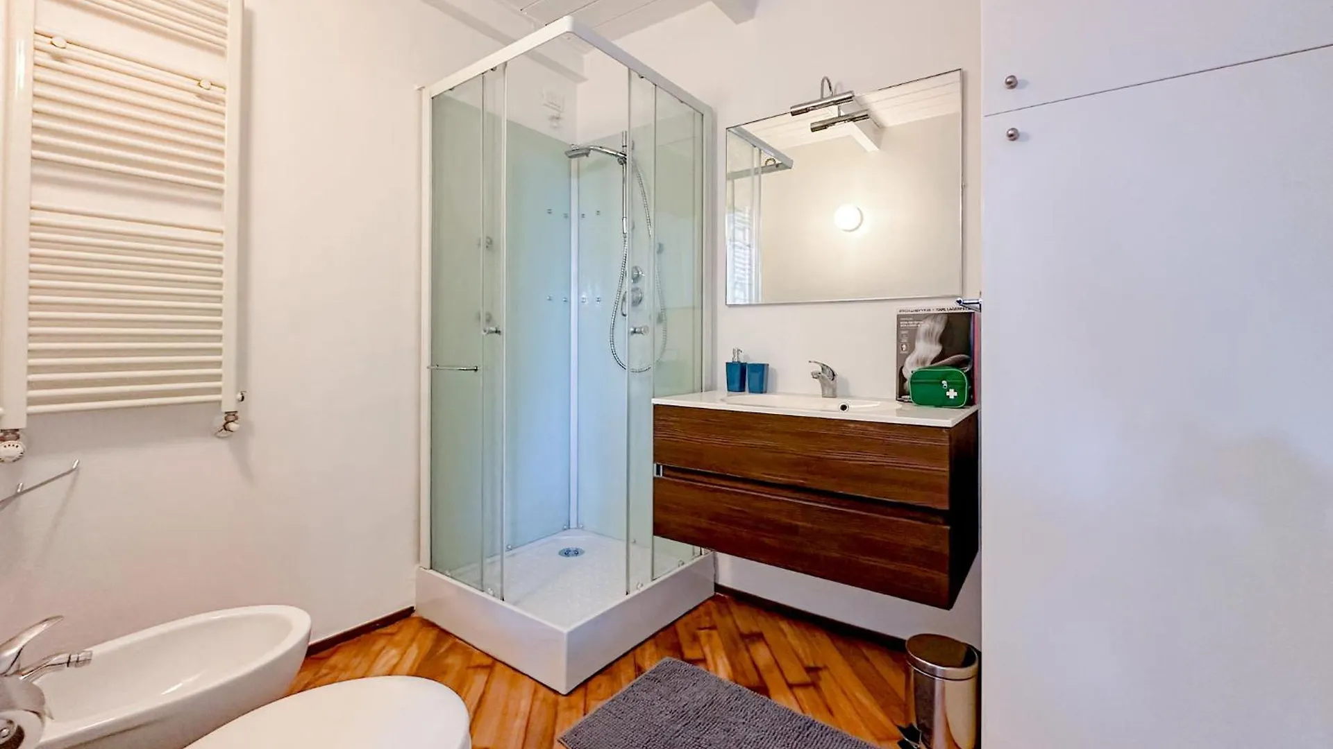 Villa Corelli - Parking And Exclusive Garden Milan 0*,  Italy