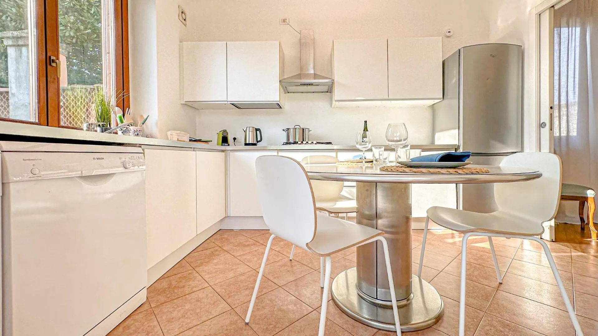 Villa Corelli - Parking And Exclusive Garden Milan