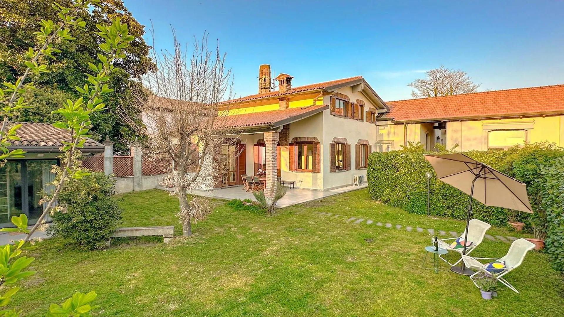 Villa Corelli - Parking And Exclusive Garden Milan