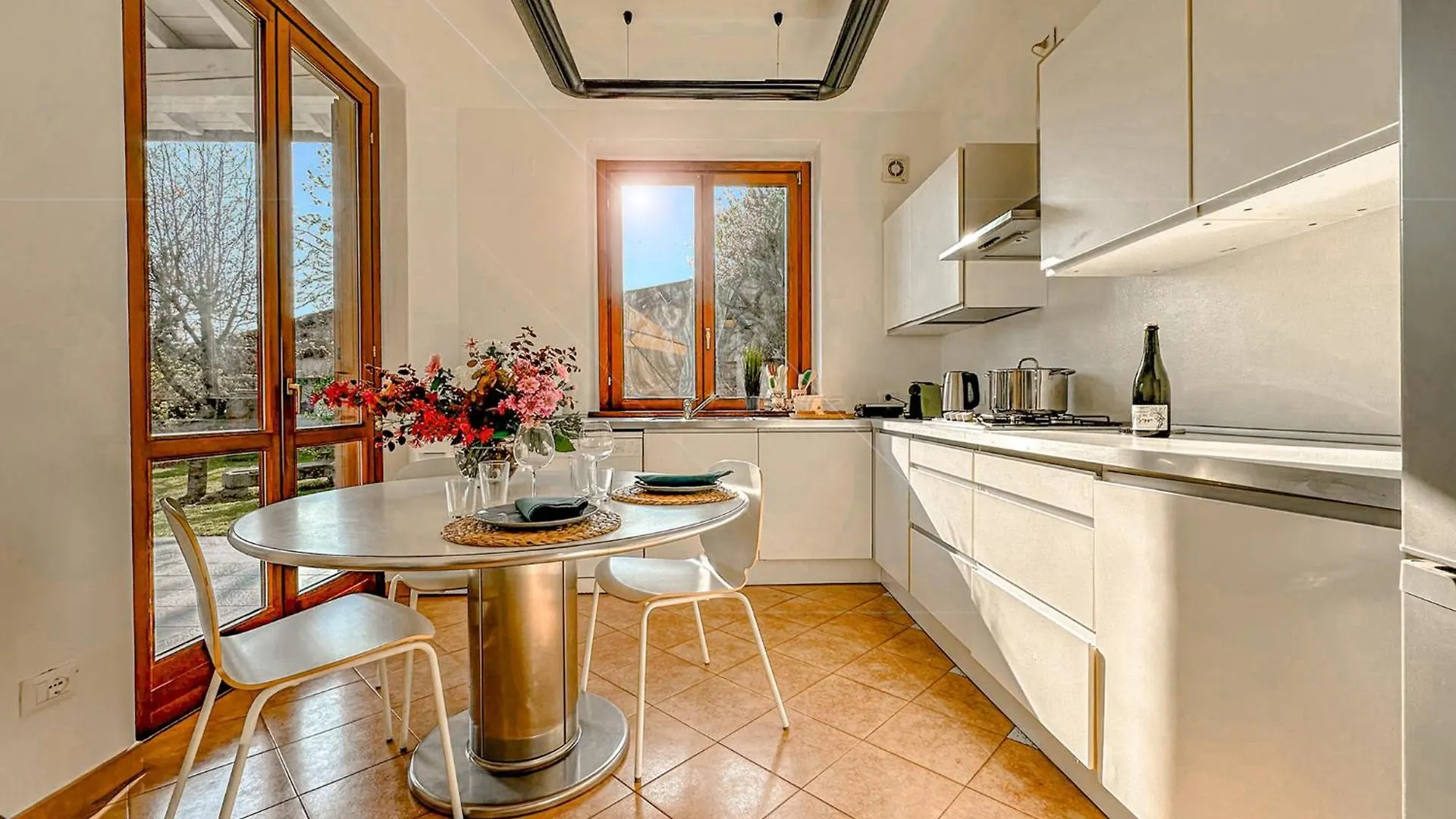 Villa Corelli - Parking And Exclusive Garden Milan