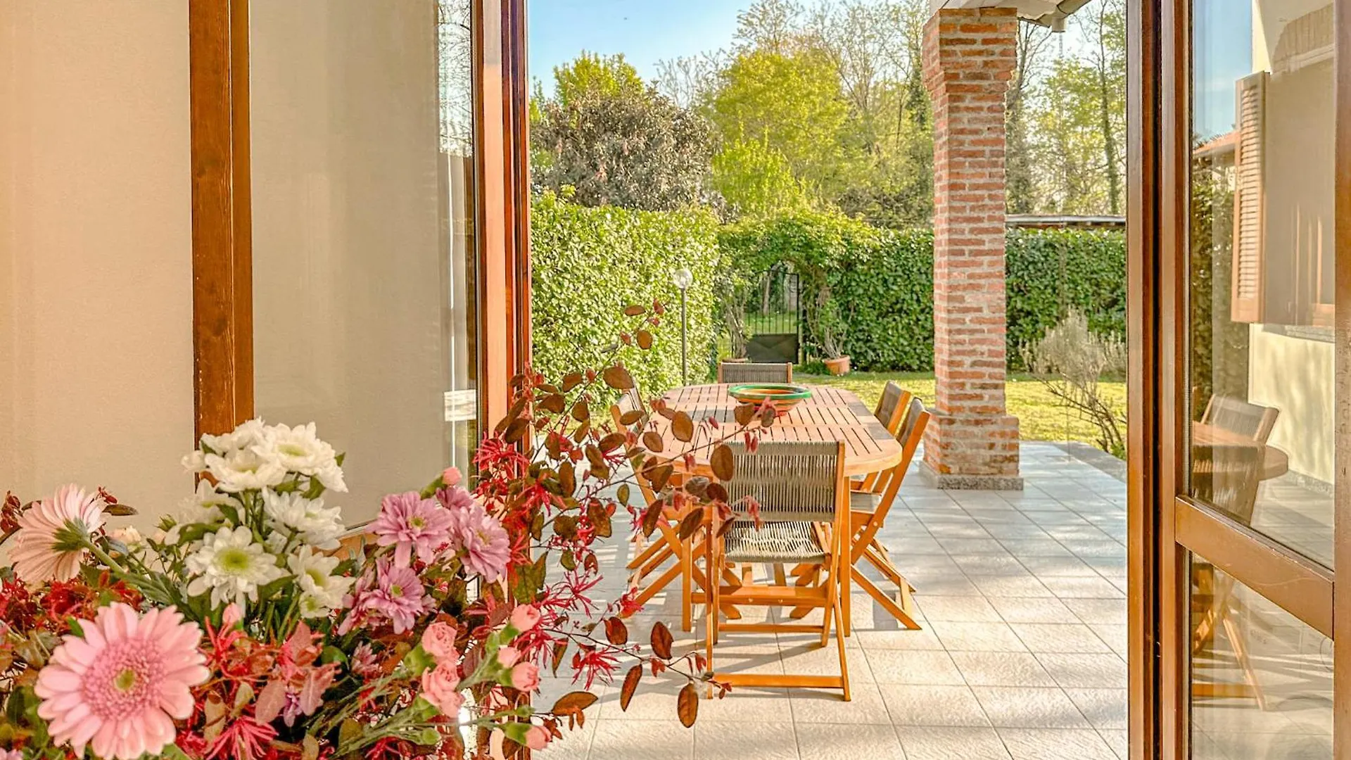 Villa Corelli - Parking And Exclusive Garden Milan